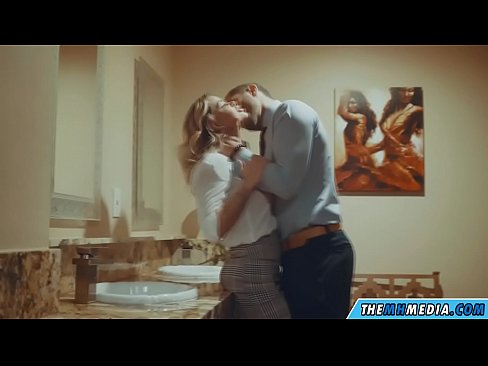 ❤️ 공공 화장실에서 가슴이 큰 금발이 당신을 유혹 할 때 ️❌ 포르노 비디오 우리 ko.porn-tub-sexer.ru ❌